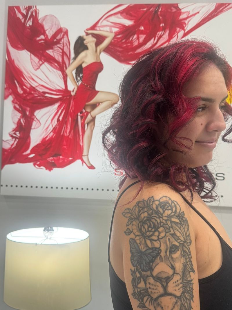 Side view of the red color transformation in front of the artwork in Maria's suite